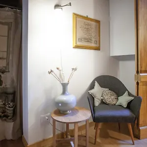 Italian Fantasy Takes Away Apartamento
